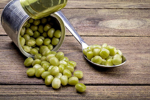 کنسرو نخود فرنگی با دانه های سبز و تازه